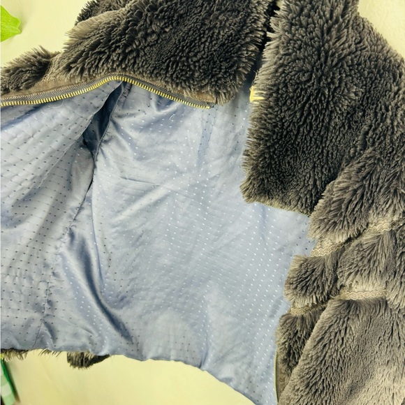 Anthropologie navy Blue Chevron Faux fur coat Jacket - Picture 6 of 9